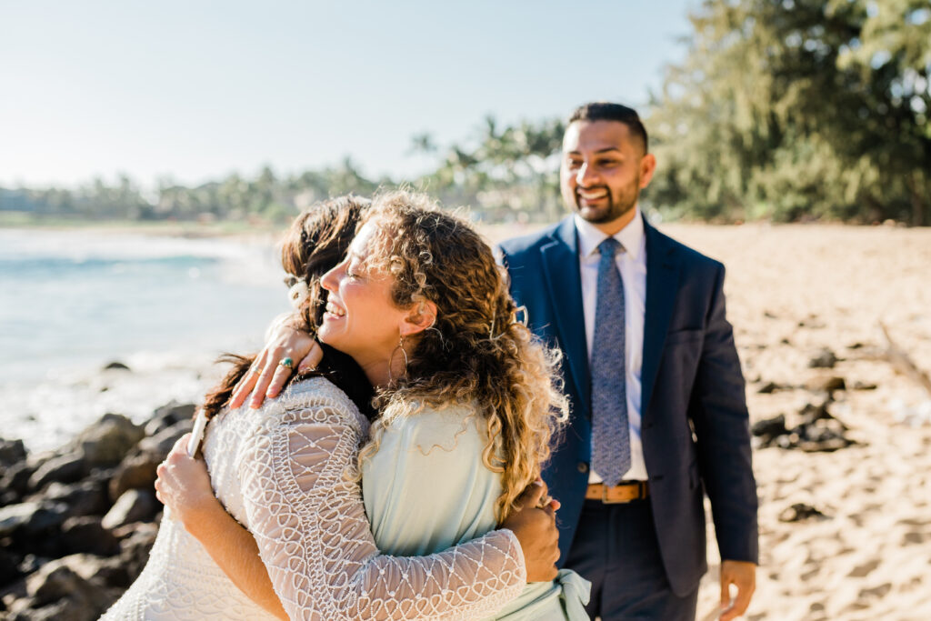 Hawaii Wedding Planning couple elopes on in Maui